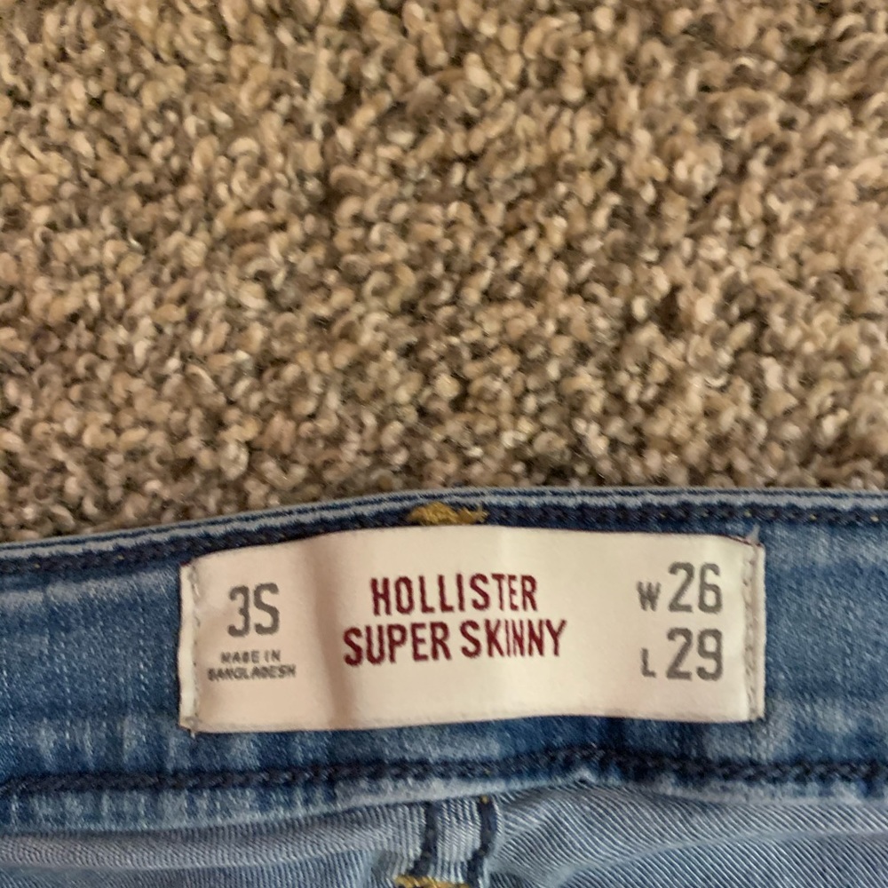 Hollister light wash skinny jeans